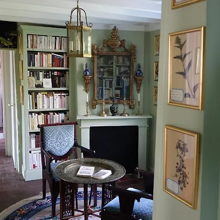 Les De La Tour Guest house 3*