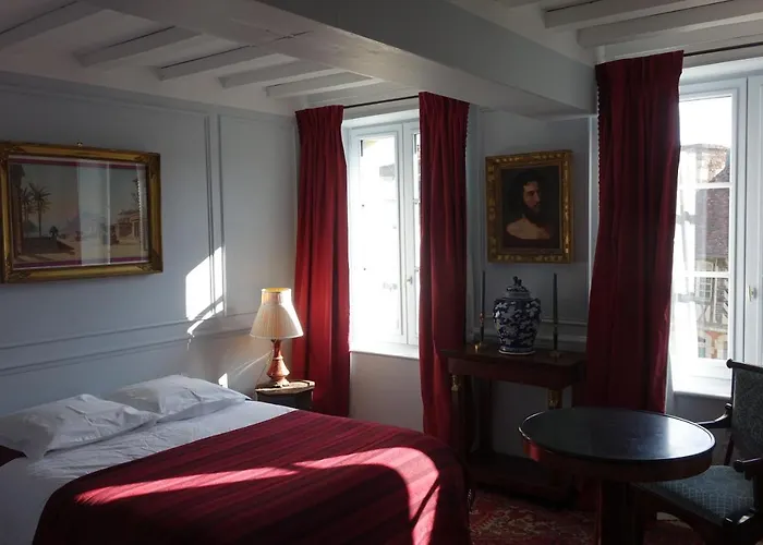 Les De La Tour Guest house 3*